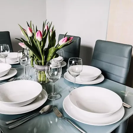 Family Garden & Sauna Apartment Krakow