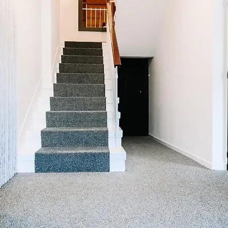 Family Garden & Sauna Apartment